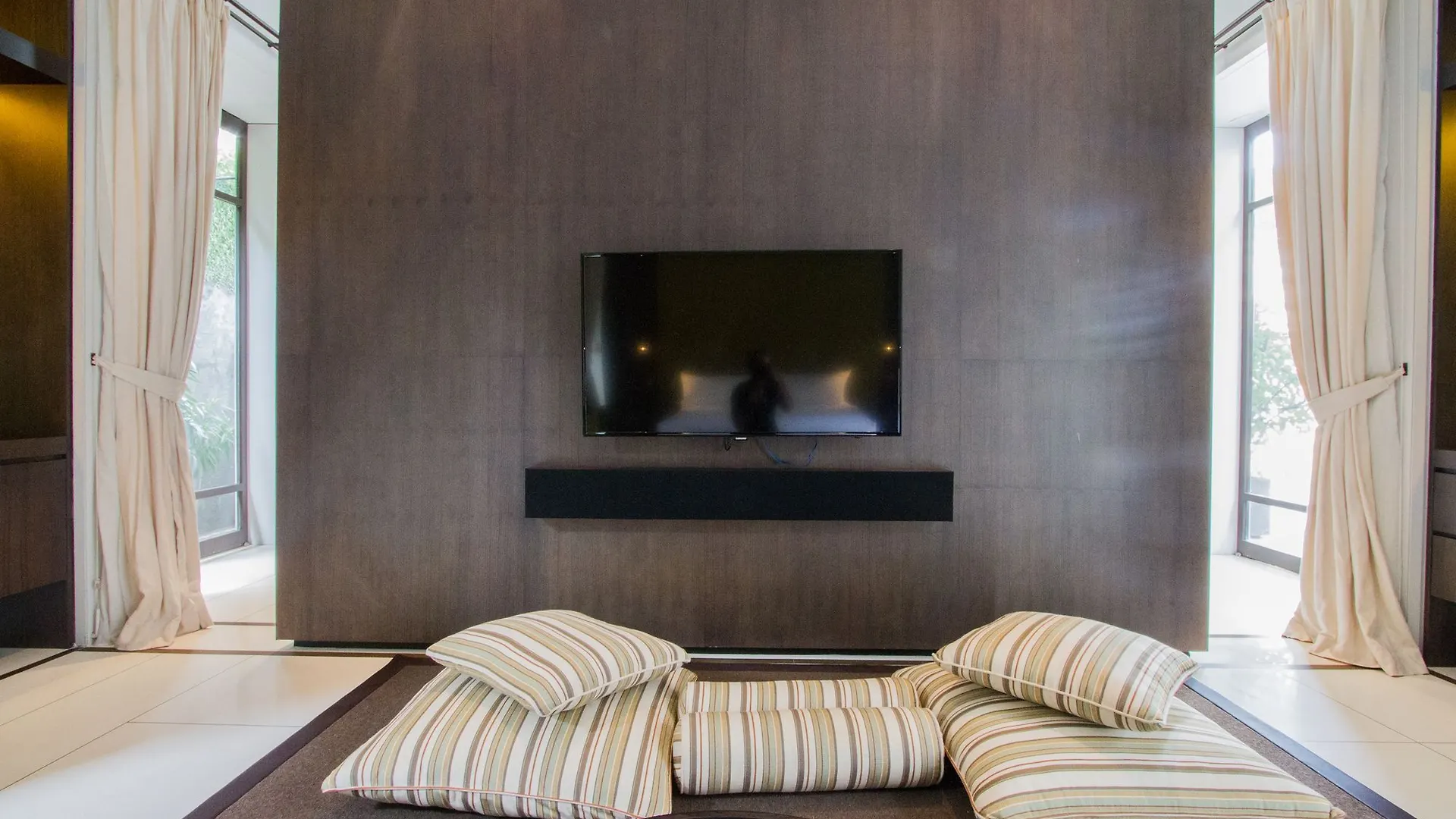 Komorebi Luxury Villa Seminyak  Seminyak (Bali)